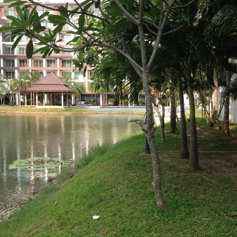 Ratchy Condo Bang Sare Exterior foto